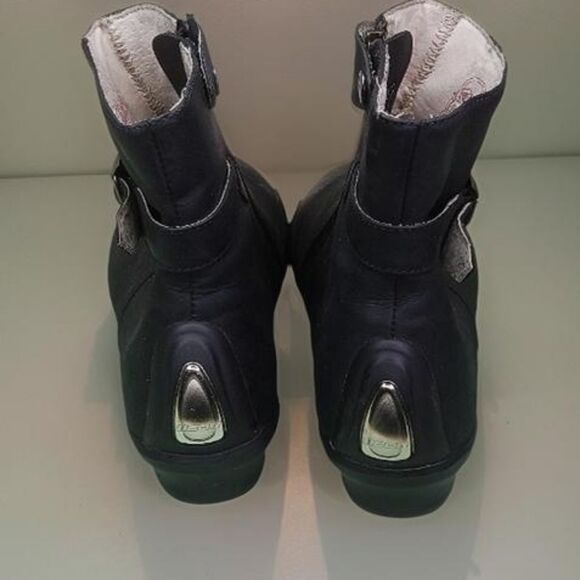 Icon Sacred Riding Boots - Picture 4 of 8